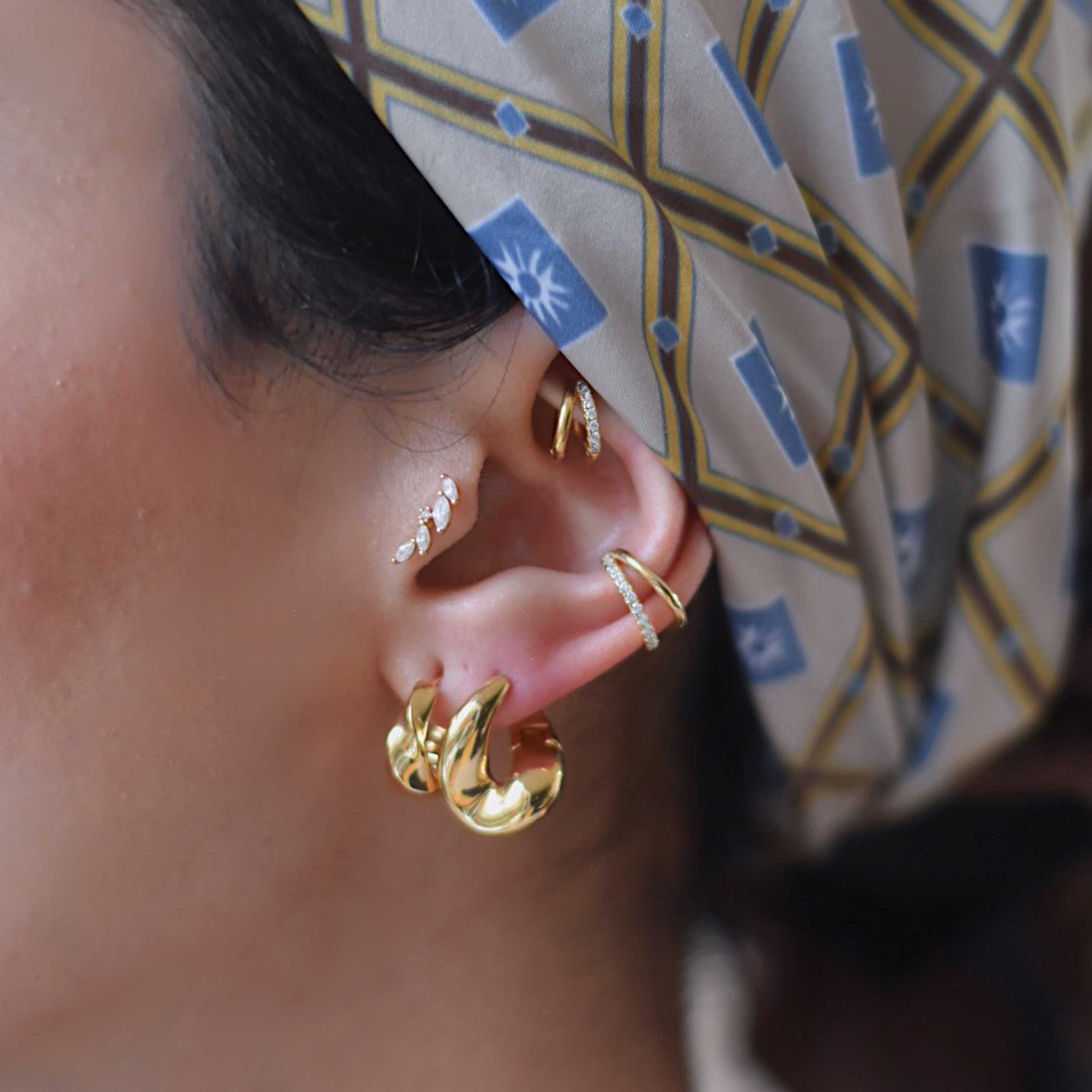 Illusion Crystal Hoop 6.5mm in Gold - Image 6