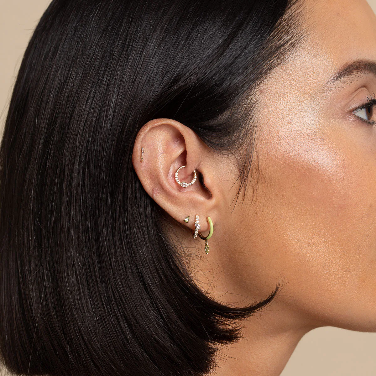 Ombré Wave Piercing Stud in Solid Gold - Image 4