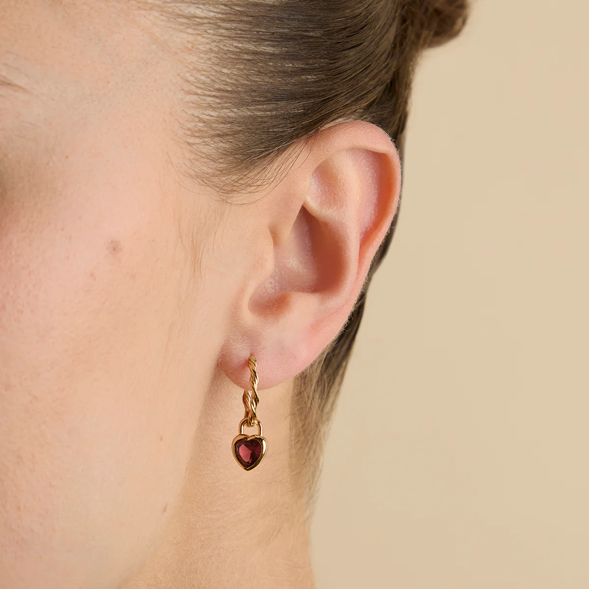 Red Heart Clip Charm in Gold - Image 5